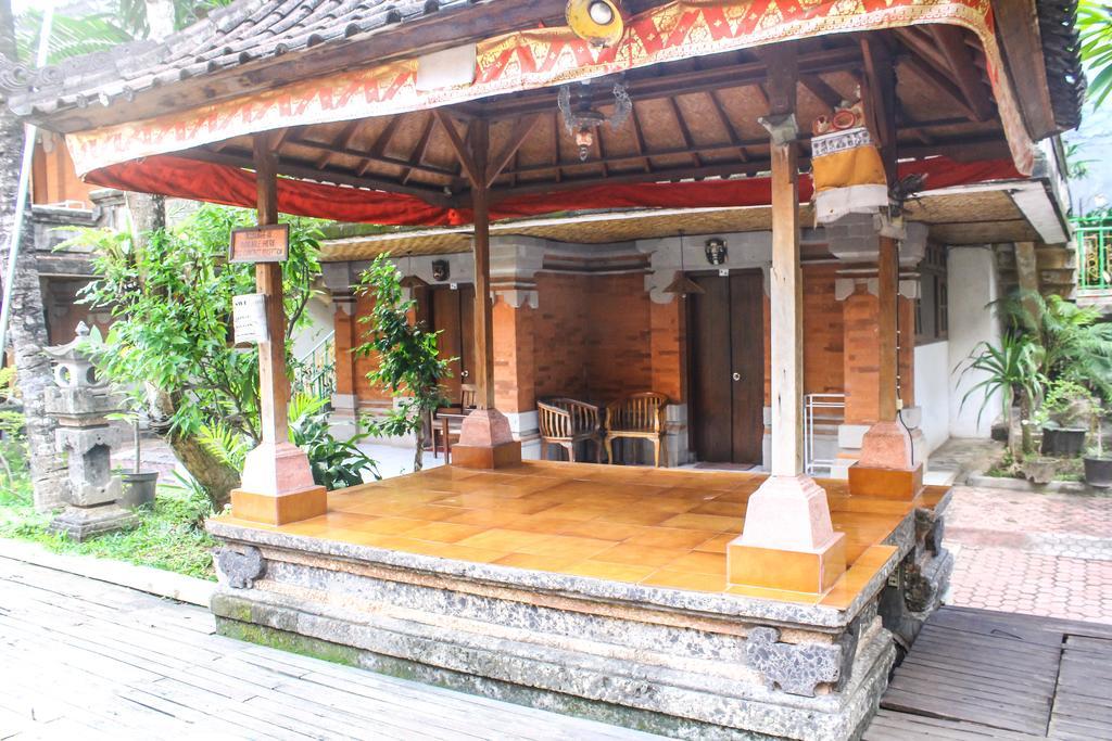 Hotel Puri Tanah Lot Kuta  Exterior photo
