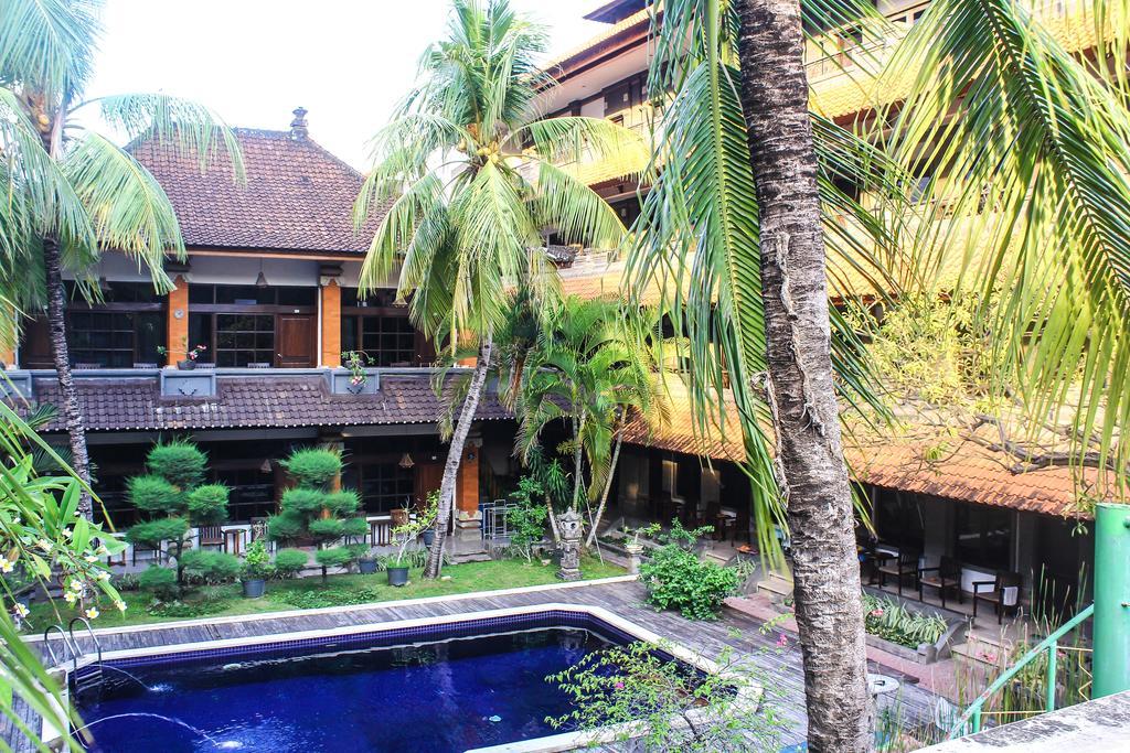 Hotel Puri Tanah Lot Kuta  Exterior photo