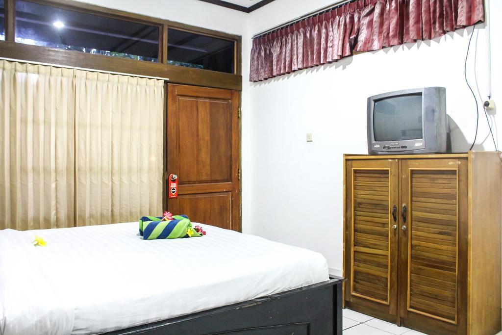 Hotel Puri Tanah Lot Kuta  Exterior photo