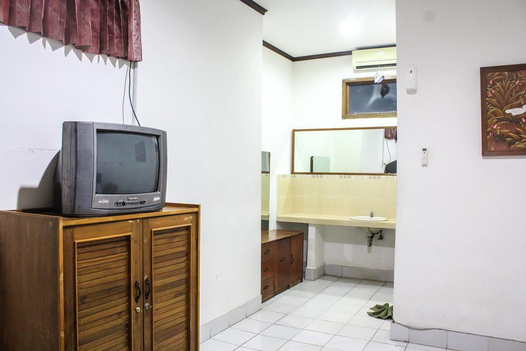 Hotel Puri Tanah Lot Kuta  Exterior photo