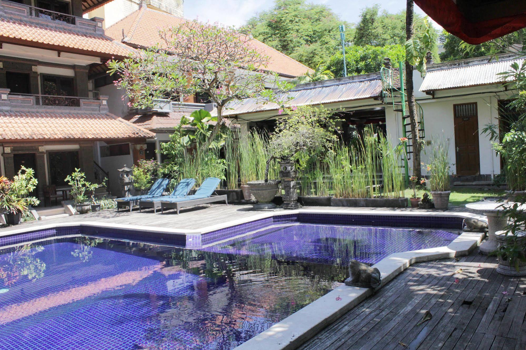 Hotel Puri Tanah Lot Kuta  Exterior photo