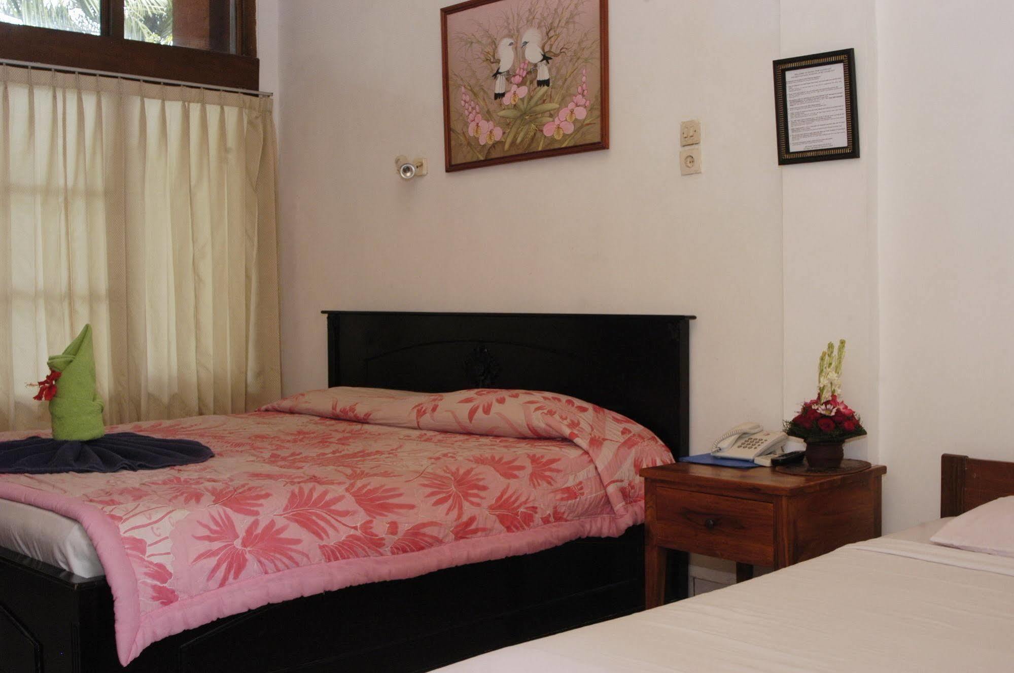 Hotel Puri Tanah Lot Kuta  Exterior photo
