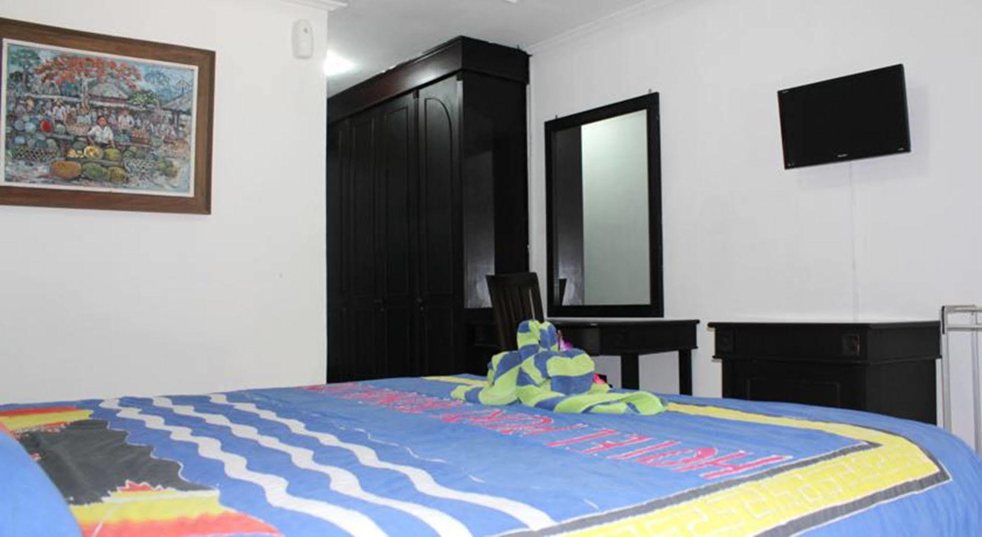 Hotel Puri Tanah Lot Kuta  Exterior photo